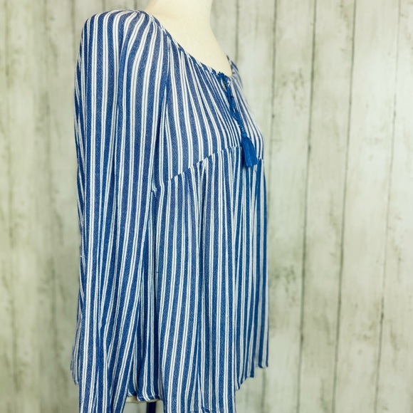 Old Navy | Blue and White Striped Blouse - Picture 4 of 11